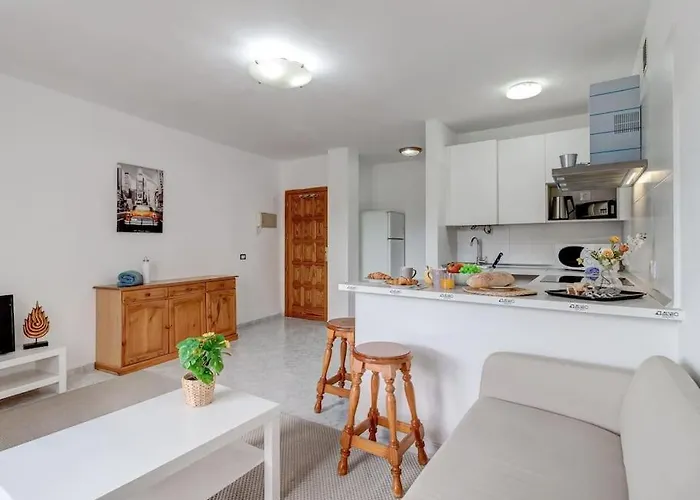 Cristianos Terrace By Clabao 阿罗纳