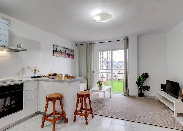 Cristianos Terrace By Clabao ארונה