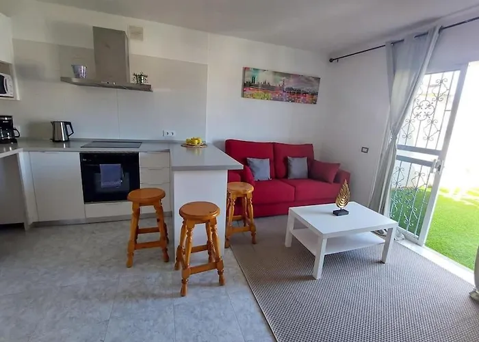 Cristianos Terrace By Clabao ארונה